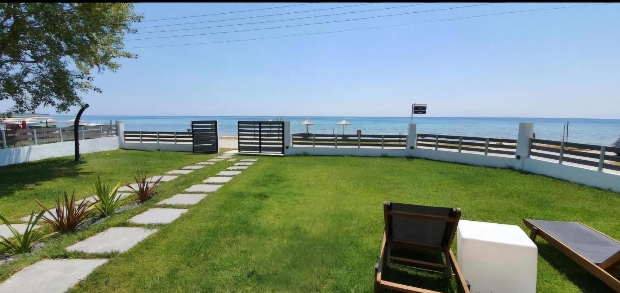 Thea Suites Nea Kallikrateia Exteriér fotografie